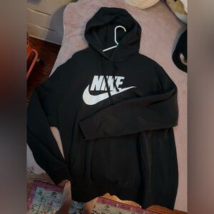 black nike sweatshirt
